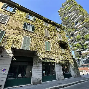 The Mundial - Bosco Verticale View Milan